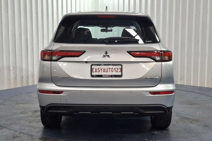 2025 Mitsubishi Outlander PHEV ES