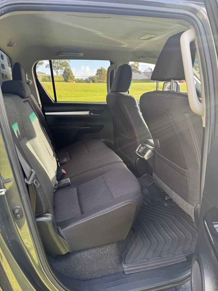 2019 Toyota Hilux SR5