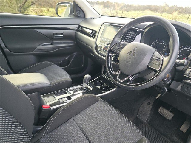 2019 Mitsubishi Outlander ES