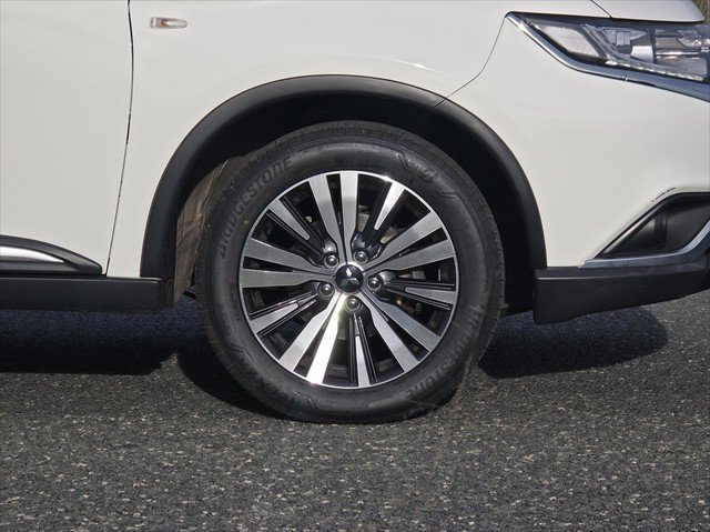 2019 Mitsubishi Outlander ES