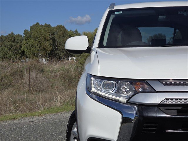 2019 Mitsubishi Outlander ES