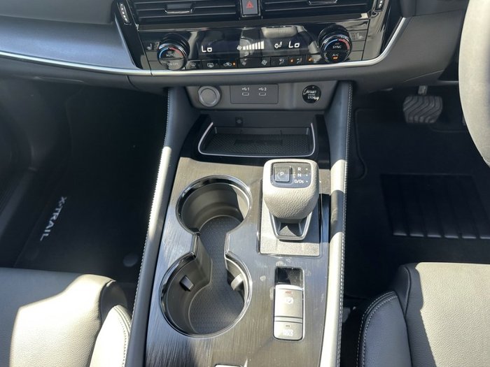 2026 Nissan X-TRAIL ST-L