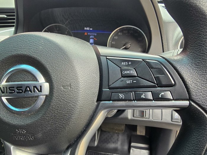 2022 Nissan Navara SL
