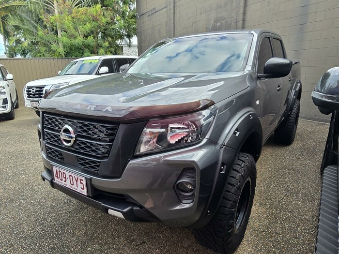 2022 Nissan Navara SL