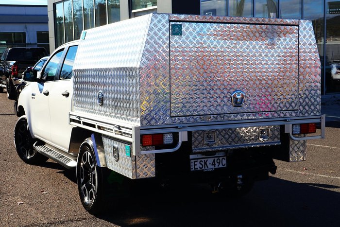 2022 Toyota Hilux SR