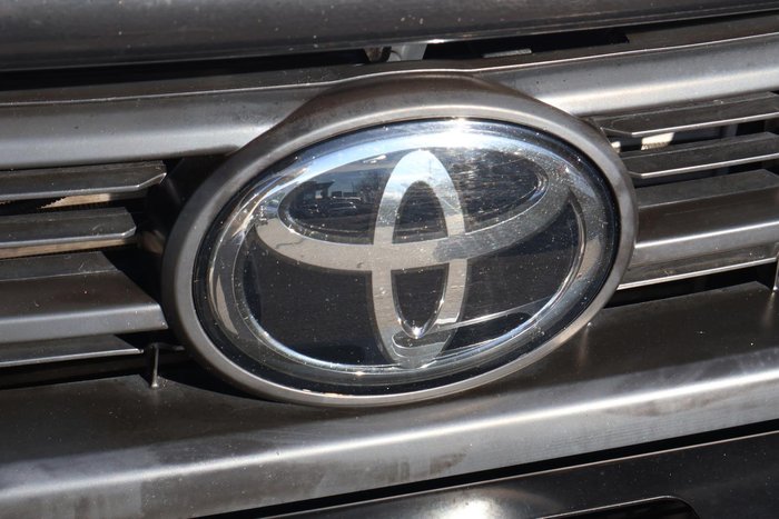 2022 Toyota Hilux SR