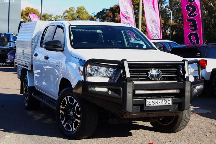 2022 Toyota Hilux SR