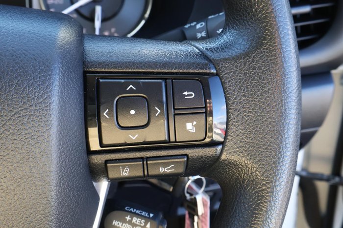 2022 Toyota Hilux SR