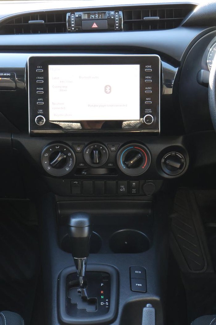 2022 Toyota Hilux SR