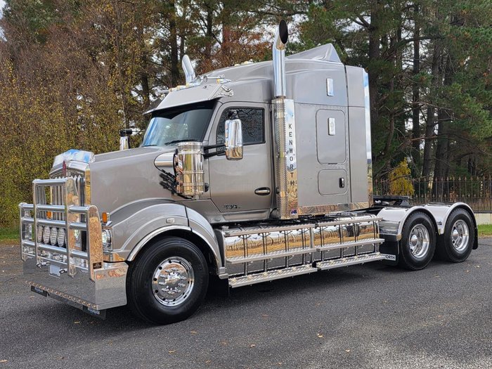 2024 Kenworth T610sar SAR Grey