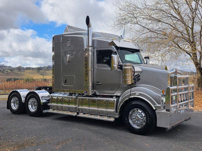 2024 Kenworth T610sar SAR Grey