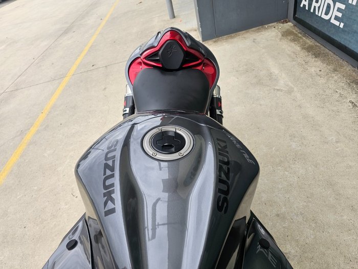 2023 Suzuki GSX1300RR (HAYABUSA) Silver