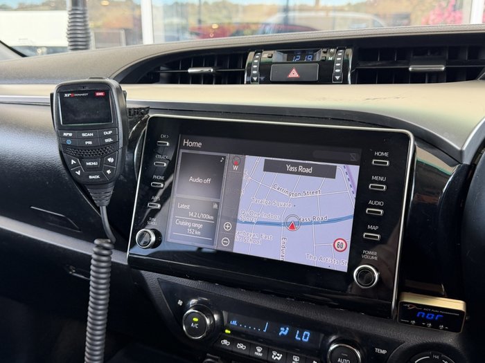2017 Toyota Hilux SR5