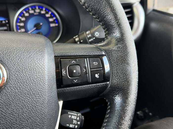 2017 Toyota Hilux SR5