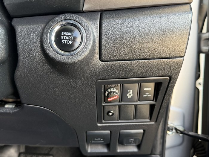 2017 Toyota Hilux SR5