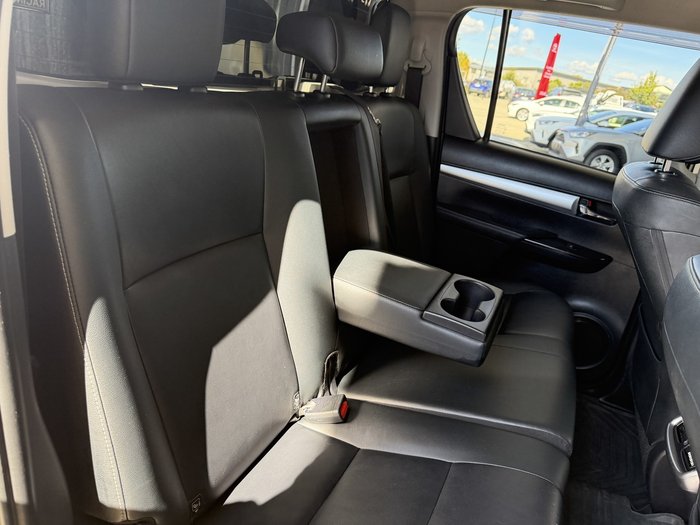 2017 Toyota Hilux SR5