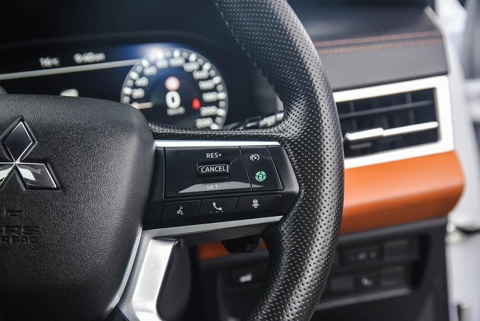 2023 Mitsubishi Outlander Exceed Tourer