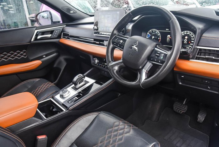 2023 Mitsubishi Outlander Exceed Tourer