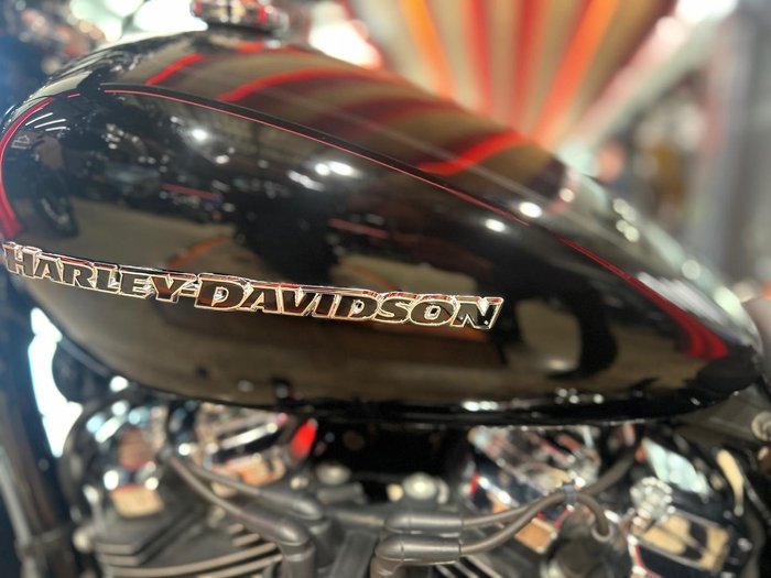 2017 Harley-Davidson Breakout 107 (FXBR) Softail Black