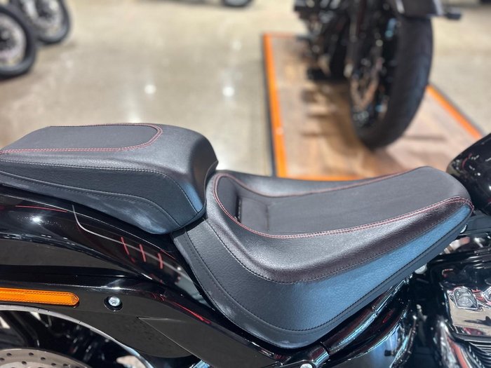 2017 Harley-Davidson Breakout 107 (FXBR) Softail Black