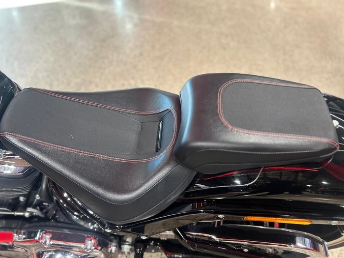 2017 Harley-Davidson Breakout 107 (FXBR) Softail Black