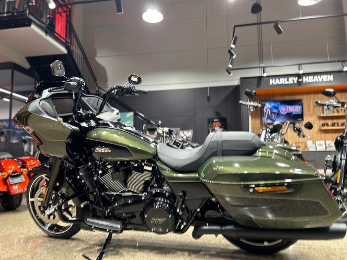 Harley-Davidson Road Glide 117 (FLTRX) Touring