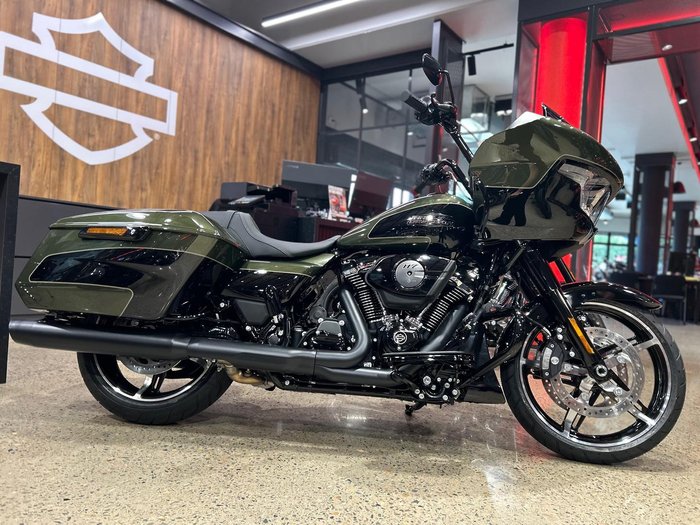Harley-Davidson Road Glide 117 (FLTRX) Touring