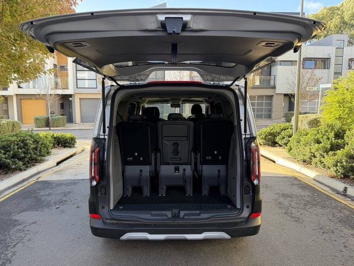 2025 Ford Tourneo Active