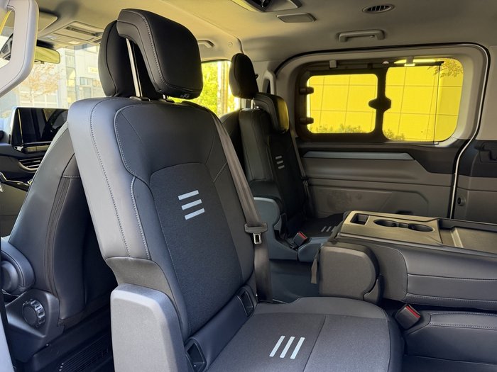 2025 Ford Tourneo Active