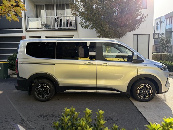 2025 Ford Tourneo Active