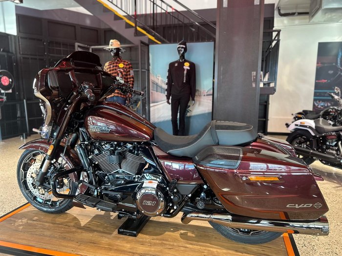 2024 Harley-Davidson CVO Street Glide 121 (FLHXSE) Touring