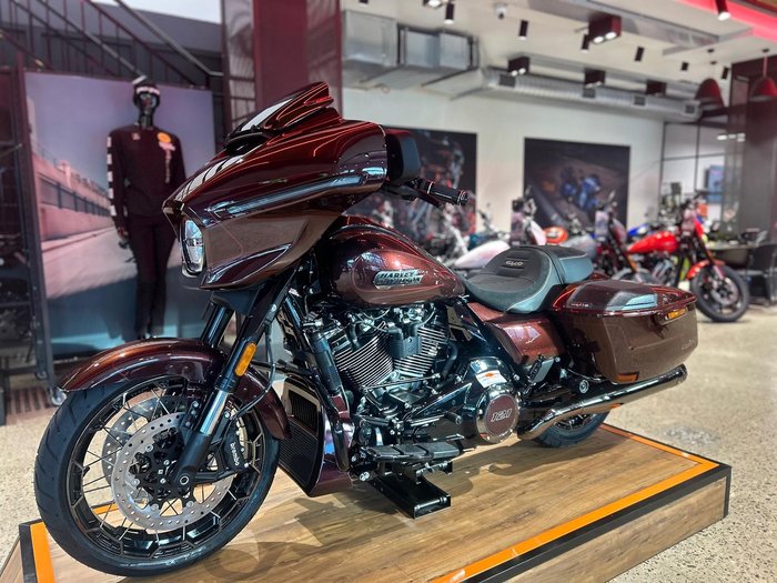2024 Harley-Davidson CVO Street Glide 121 (FLHXSE) Touring