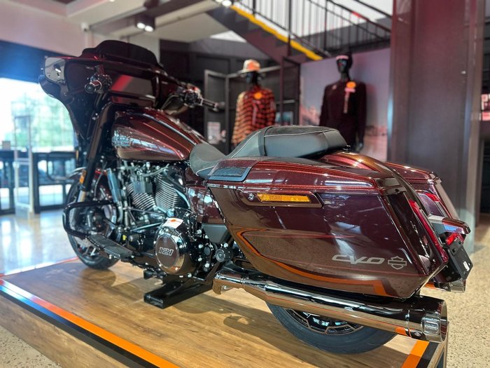 2024 Harley-Davidson CVO Street Glide 121 (FLHXSE) Touring