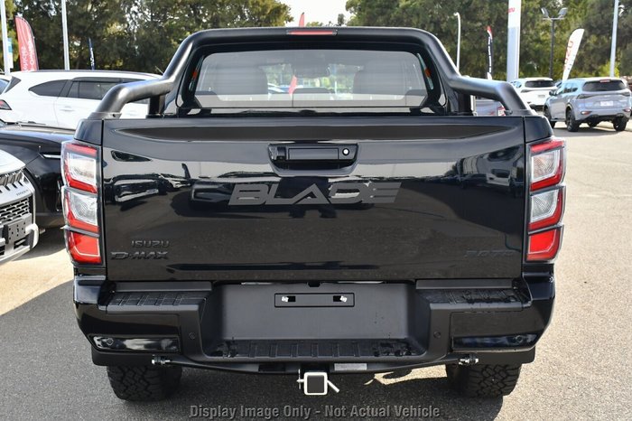 2026 Isuzu D-MAX BLADE