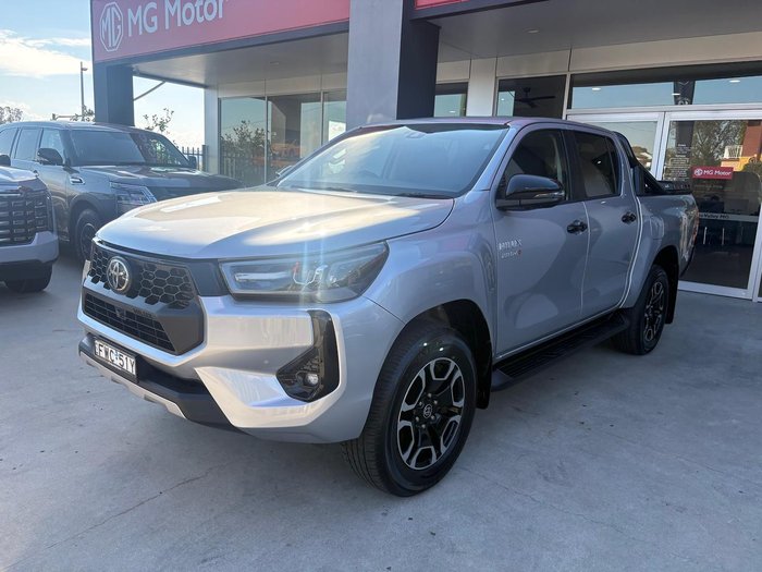 2025 Toyota Hilux SR5 48V GUN126R 4X4 Dual Range