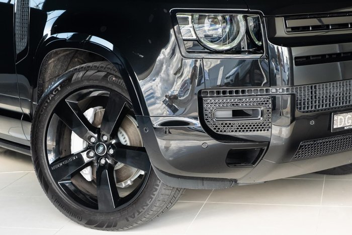 2025 Land Rover Defender 130 D350 X-Dynamic SE