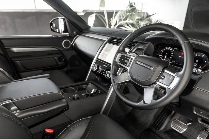 2025 Land Rover Discovery D350 Dynamic HSE