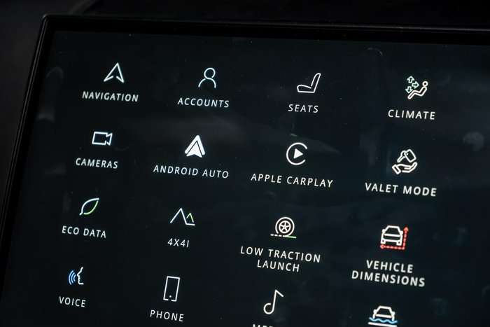 2024 Land Rover Discovery Sport P250 Dynamic HSE