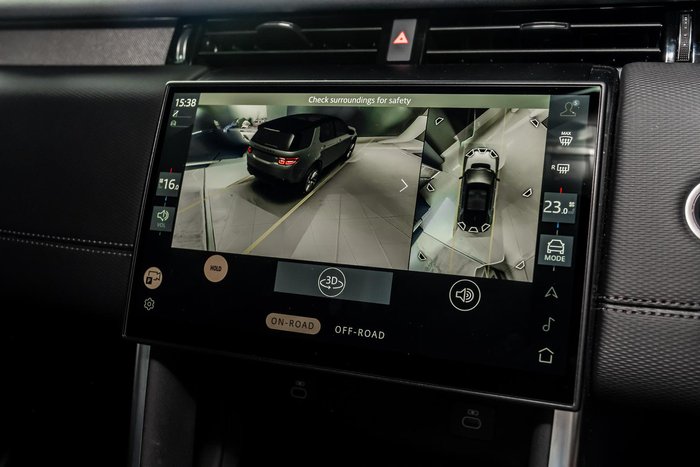 2025 Land Rover Discovery Sport P300e Dynamic SE
