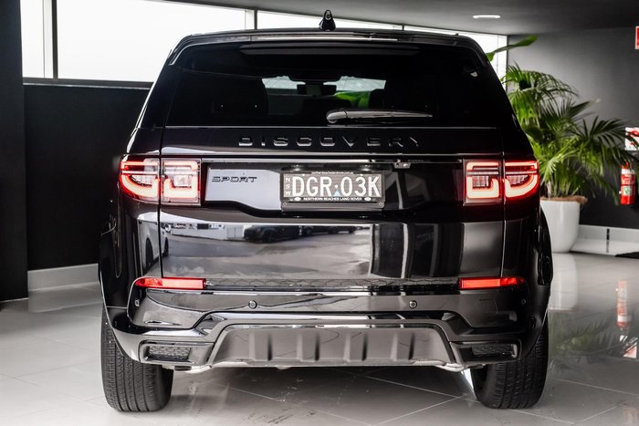 2025 Land Rover Discovery Sport P300e Dynamic SE