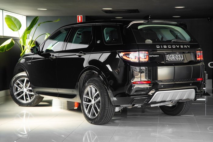 2025 Land Rover Discovery Sport P200 S