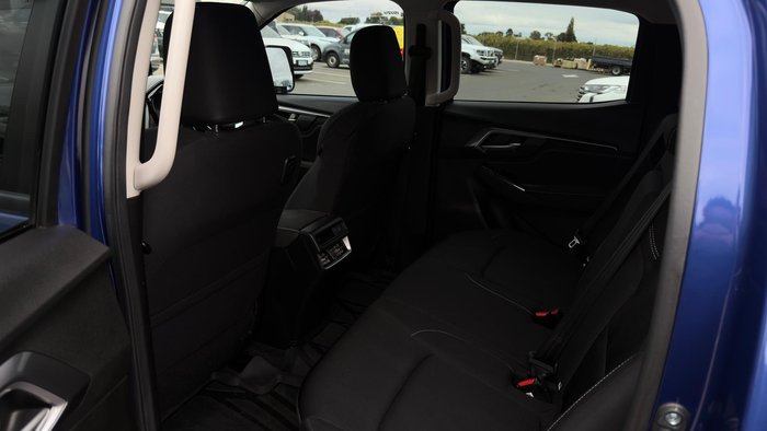 2021 Isuzu D-MAX LS-U