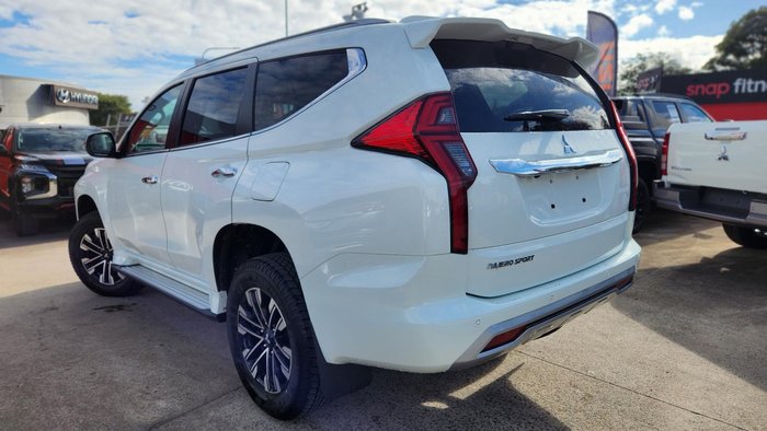2024 Mitsubishi Pajero Sport GLS