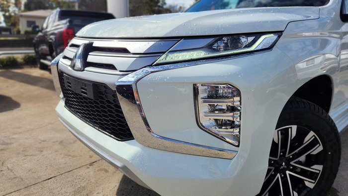 2024 Mitsubishi Pajero Sport GLS