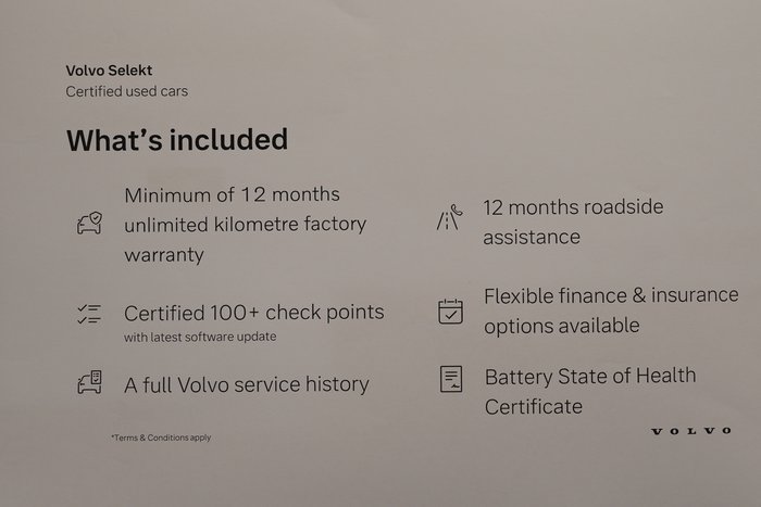 2025 Volvo XC40 Plus B4