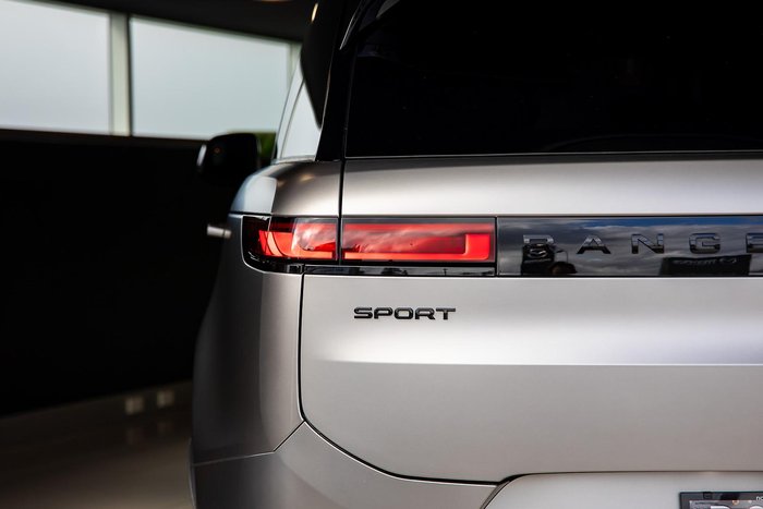 2025 Land Rover Range Rover Sport P530 Autobiography