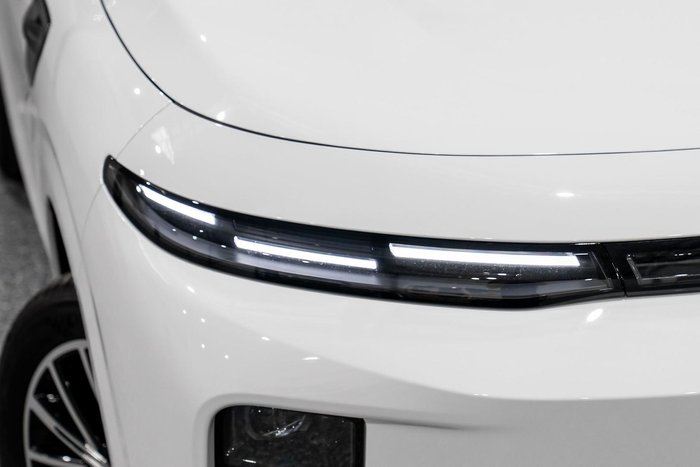 2026 Leapmotor B10 Design LR