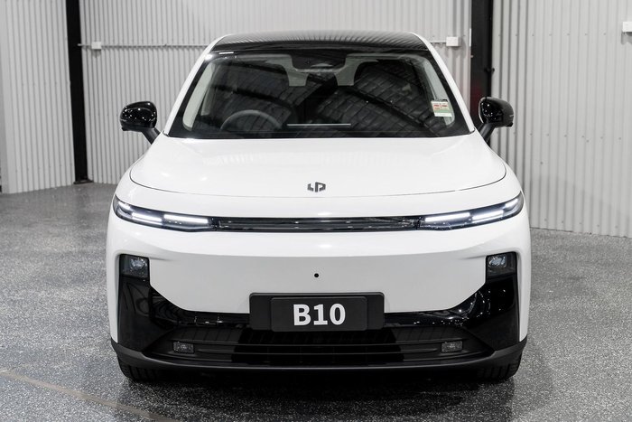 2026 Leapmotor B10 Design LR