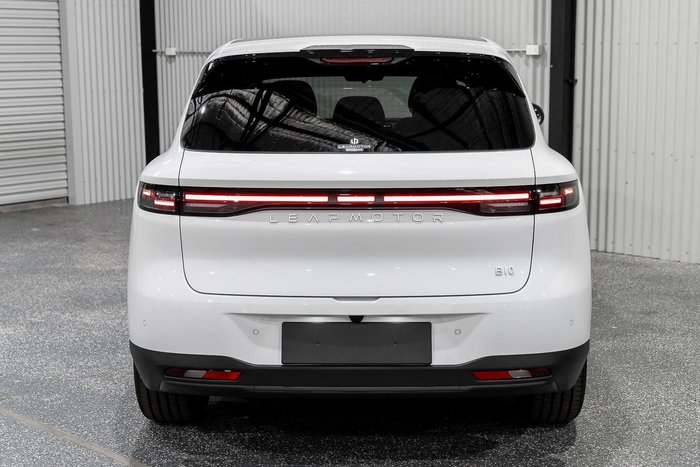 2026 Leapmotor B10 Design LR