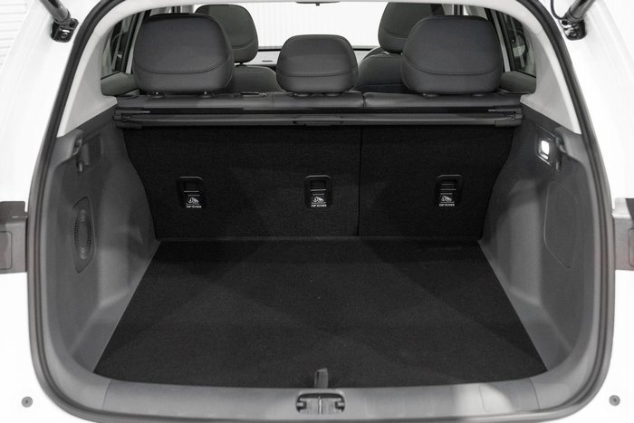 2026 Leapmotor B10 Design LR